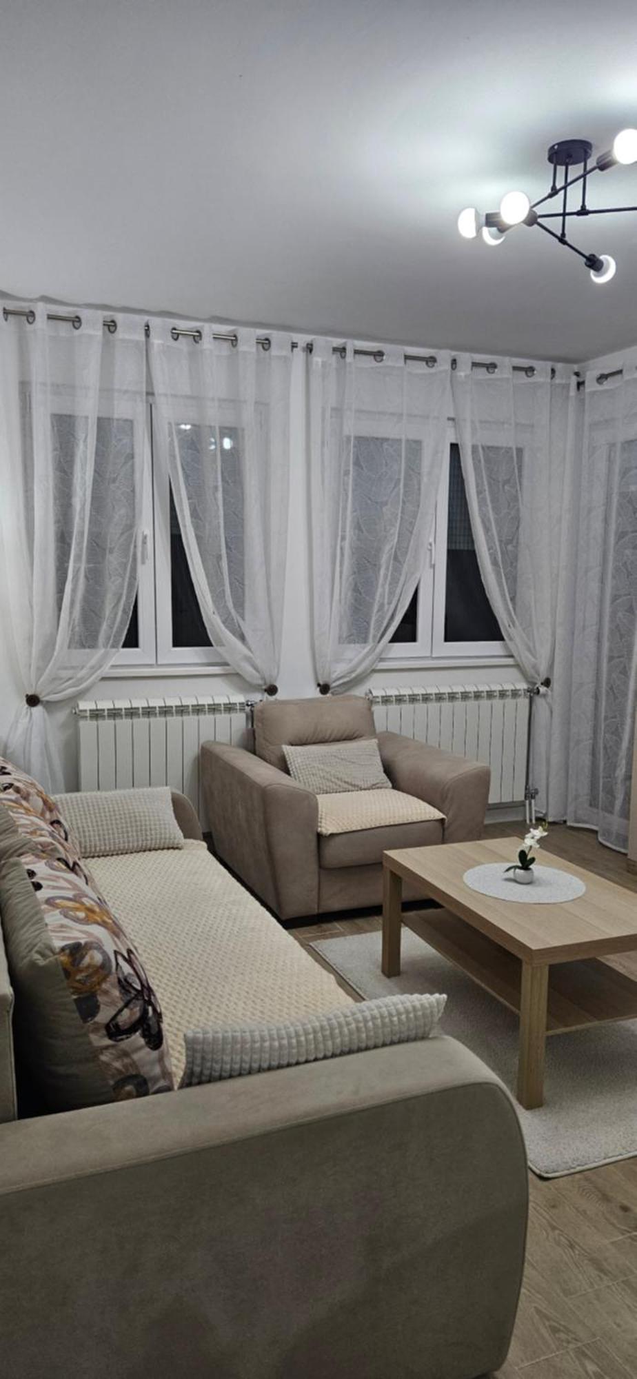 Apartman Vukota 2 피로트 외부 사진